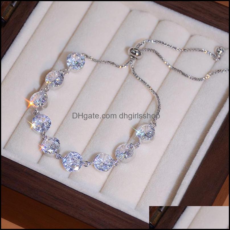 Bangle Feminia Super Shine Transparent Zircon Bracelet For Women Aaa Quality Big Bling Zirconia Penannar Armband Pseras Gift Drop Del Dh7G5
Bangle Feminia Super Shine Transparent Zircon Bracelet For Women Aaa Quality Big Bling Zirconia Penannar Armband Pseras Gift Drop Del Dh7G5