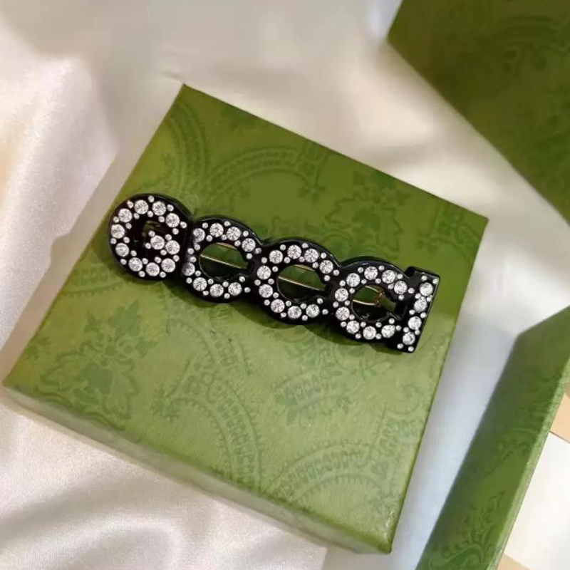 Fashion Hair Clips Barrettes Ladies Jewelry Simple Personality Letters Designer Hairpins With Box New
Fashion Hair Clips Barrettes Ladies Jewelry Simple Personality Letters Designer Hairpins With Box New