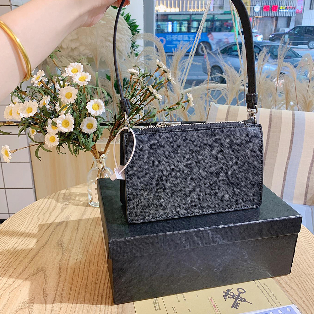 Luxurys Designers bag Women Fashion Totes handbags Leather female Pochette handbag Tote Lady Shoulder Vintage bags Wallet Purses with Box, A3
Luxurys Designers bag Women Fashion Totes handbags Leather female Pochette handbag Tote Lady Shoulder Vintage bags Wallet Purses with Box, A3