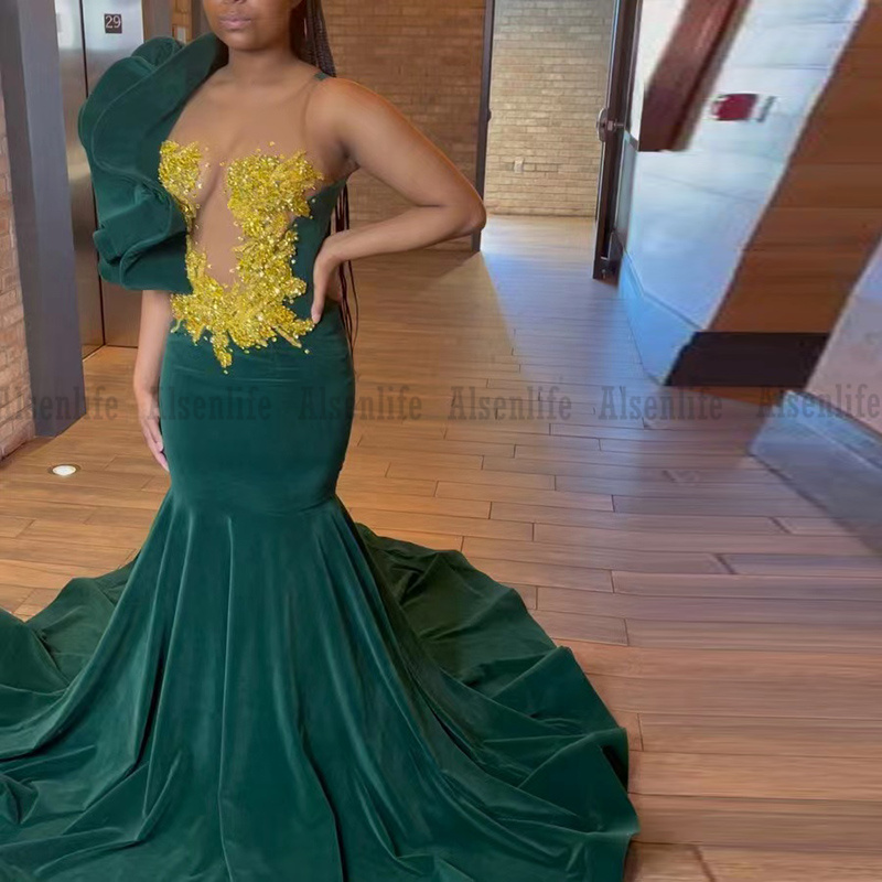 Velvet Prom Dresses Gold Appliques Lace Applique Black Girs Mermaid Evening Gowns for Women Party vestido festa luxo