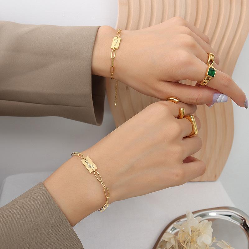 Link Chain Delicate Square Letter Printed Coin Pendant Bracelet For Women Stainless Steel Gold Linked Charm Bracelets GiftLink
Link Chain Delicate Square Letter Printed Coin Pendant Bracelet For Women Stainless Steel Gold Linked Charm Bracelets GiftLink