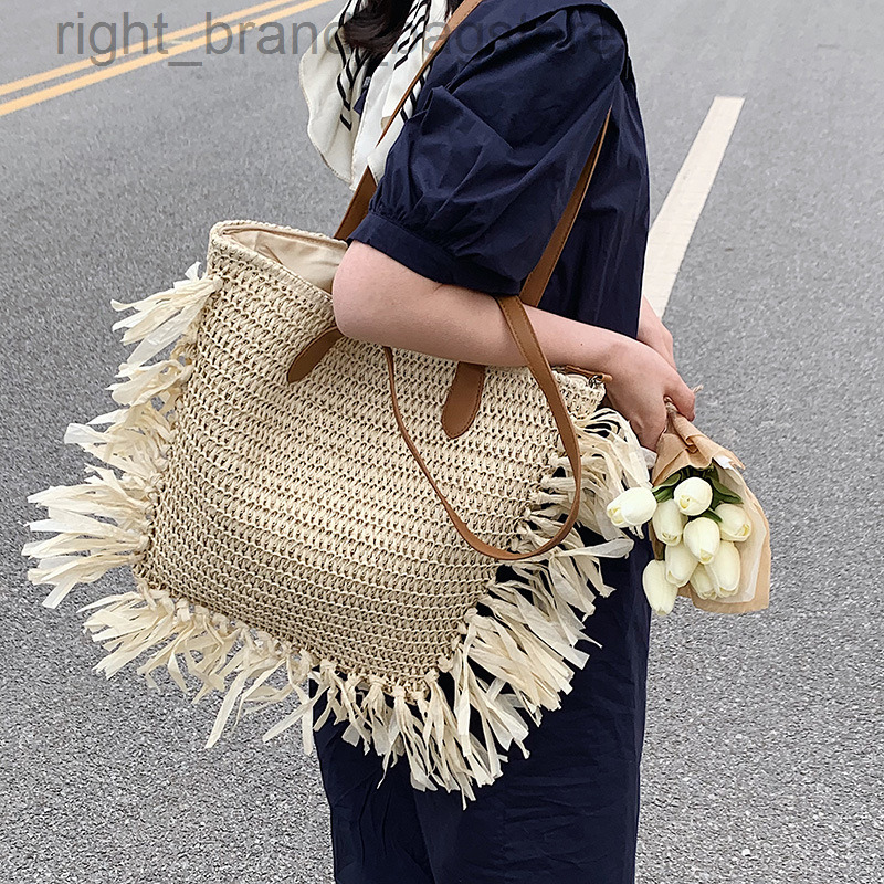 Tassel Straw Bags for Women Shoulder Bag 2022 Bohemian Travel Woven Bag Boho Large Paper Rope Beach Shopper Tote Handbags Clutch W220813, Beige
Tassel Straw Bags for Women Shoulder Bag 2022 Bohemian Travel Woven Bag Boho Large Paper Rope Beach Shopper Tote Handbags Clutch W220813, Beige