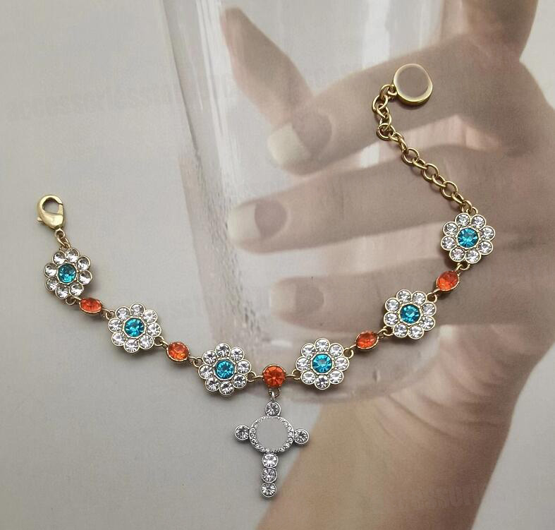Fashion Cross Necklace Stainless Steel Bracelets Rhinestone Crystal Men Womens Classics Ear Stud Gold Chain Wedding Choker Pendant Party Jewelry linkB
Fashion Cross Necklace Stainless Steel Bracelets Rhinestone Crystal Men Womens Classics Ear Stud Gold Chain Wedding Choker Pendant Party Jewelry linkB