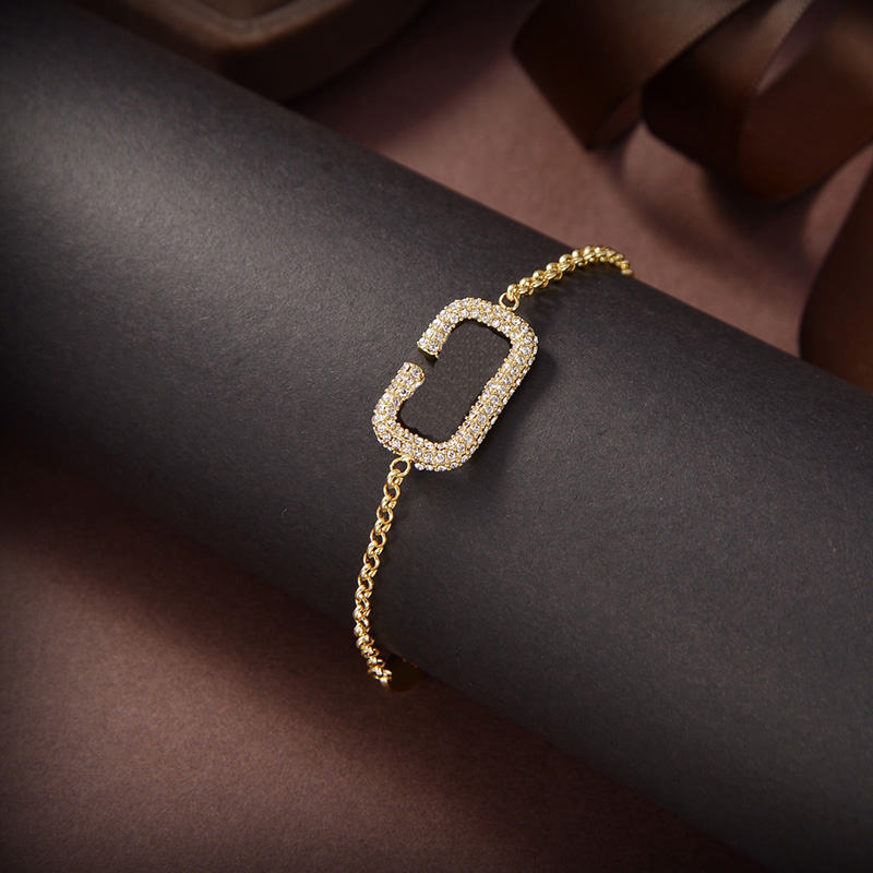 Elegant Golden Bracelet Fashion Designer Jewelry For Womens Diamond Chain Bracelets Luxury Letter Bracelet Women High Quality 2203298WU
Elegant Golden Bracelet Fashion Designer Jewelry For Womens Diamond Chain Bracelets Luxury Letter Bracelet Women High Quality 2203298WU