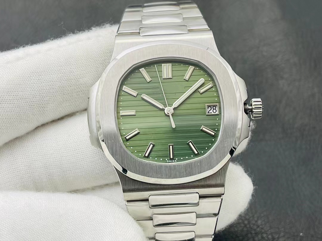 PPF V5 High quality Business watch 26-330 SC automatic movement 40 MM thickness of 8.6 MM Better power storage Sapphire crystal glass 5711, As shown
PPF V5 High quality Business watch 26-330 SC automatic movement 40 MM thickness of 8.6 MM Better power storage Sapphire crystal glass 5711, As shown