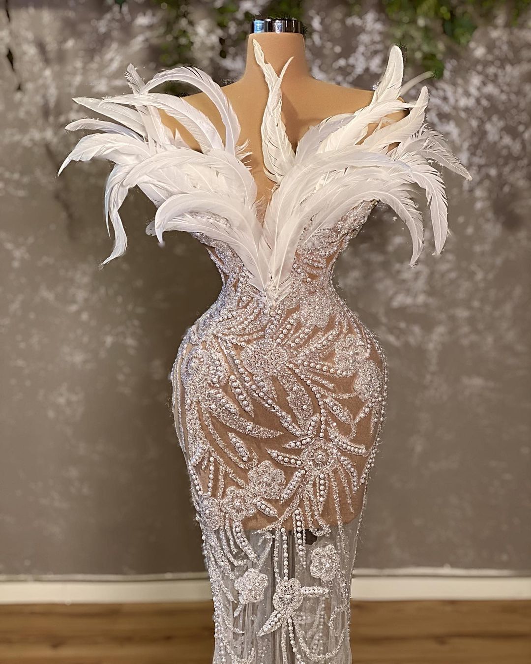 2025 Plus Size Arabic Aso Ebi Mermaid Wedding Dress Sparkly Beaded Crystals Bridal Gowns