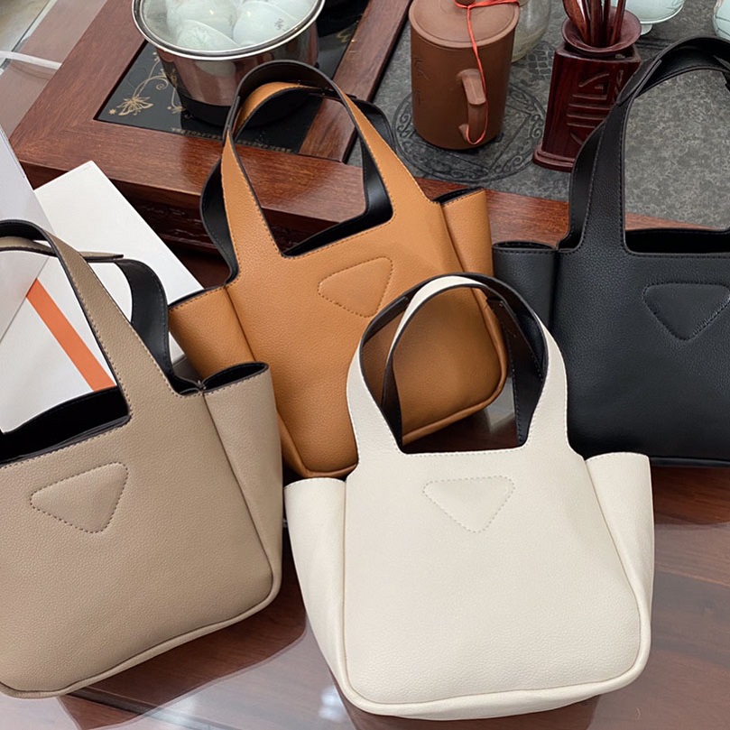 5A Designer Bag Luxury Purse Italy Brand Shoulder Bags Leather Handbag Woman Crossbody Messager Cosmetic Purses Wallet by shoebrand S68 04, #30 box
5A Designer Bag Luxury Purse Italy Brand Shoulder Bags Leather Handbag Woman Crossbody Messager Cosmetic Purses Wallet by shoebrand S68 04, #30 box