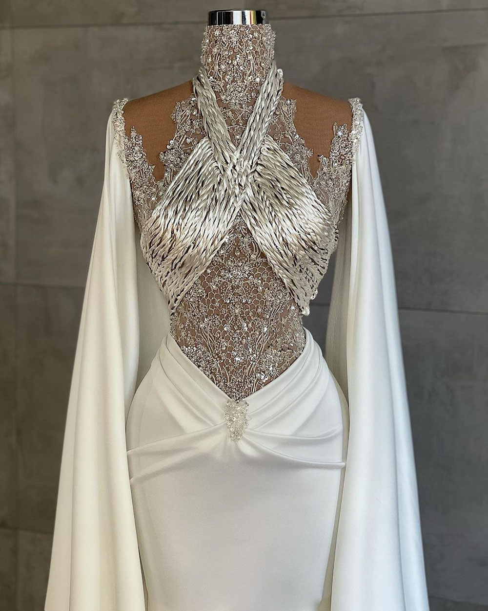 Luxury Crystals Prom Dresses Beading Sequined High Neck Evening Dress Custom Made Long Sleeves Formal Celebrity Party Gown