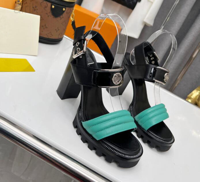 2023 Designer Women Sandals STAR TRAIL SANDAL Circle Buckle on the Strap Decorative Zip Outing Beach Party 9cm Heel, Color 6
2023 Designer Women Sandals STAR TRAIL SANDAL Circle Buckle on the Strap Decorative Zip Outing Beach Party 9cm Heel, Color 6