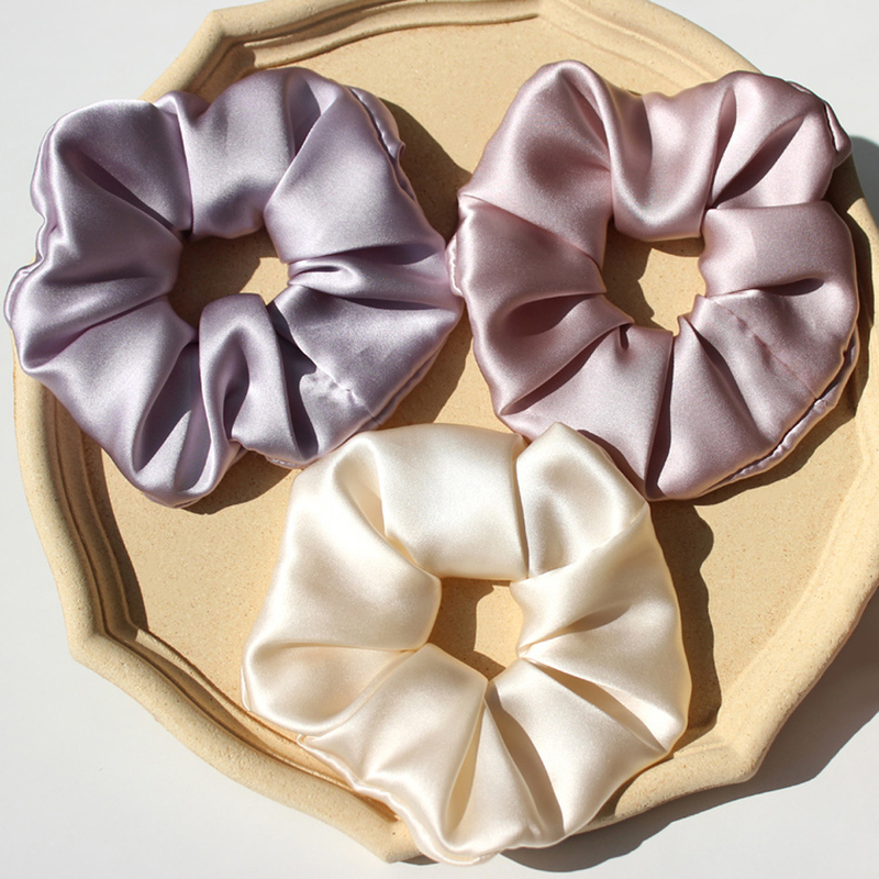 100 Pure Mulberry Silk Hair Ties Band Scrunchies for Women Girls Big Scrunchy Ponytail Holder Elastic Bobbles 16 Momme 6CM 220718
100 Pure Mulberry Silk Hair Ties Band Scrunchies for Women Girls Big Scrunchy Ponytail Holder Elastic Bobbles 16 Momme 6CM 220718