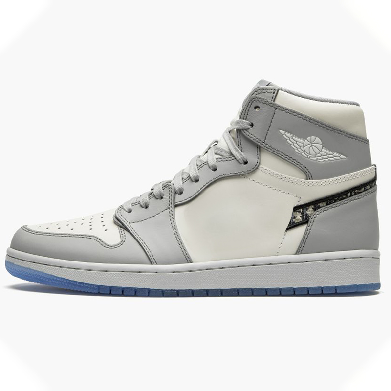 Mens Womens Jumpman 1 High Retro D1R0 Basketball Shoes High Quality Sports Sneakers Real Leather Color Light Smoke Grey Size 36-47 Available, Box
Mens Womens Jumpman 1 High Retro D1R0 Basketball Shoes High Quality Sports Sneakers Real Leather Color Light Smoke Grey Size 36-47 Available, Box