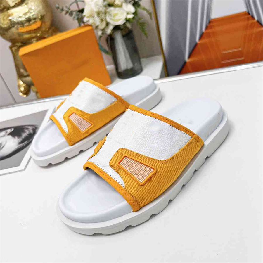 High Quality Fashion Beach Shoes Summer Fashion Travel Platform Slippers Louiseity Women Leather Letter Sandals Luxury Designers viutonity GDSG
High Quality Fashion Beach Shoes Summer Fashion Travel Platform Slippers Louiseity Women Leather Letter Sandals Luxury Designers viutonity GDSG