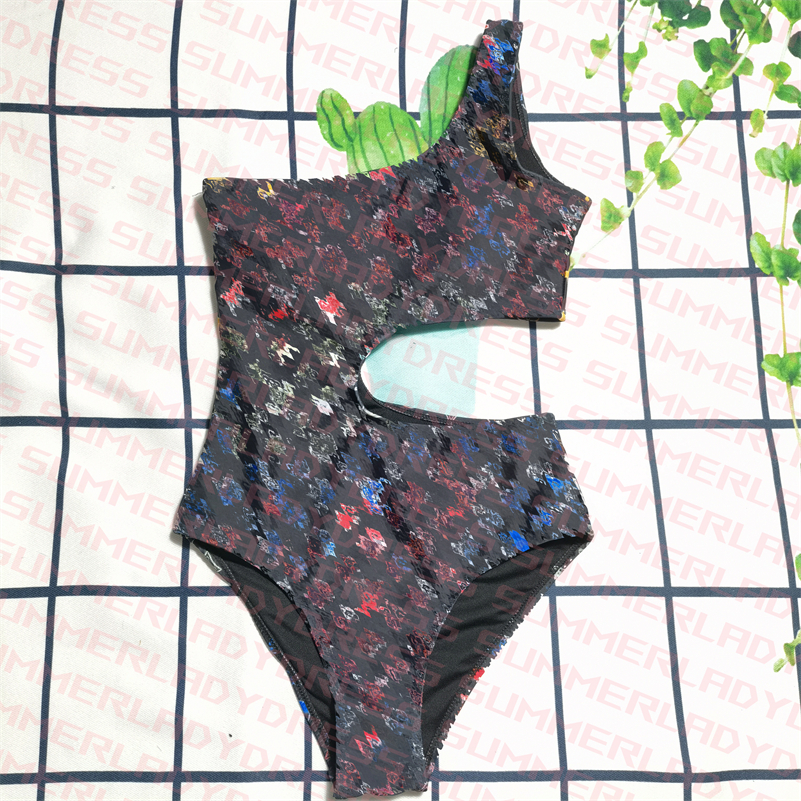 Summer Printed Bikini Set Single Shoulder Strap One Piece Swimwear Sexy Hollow Bathing Suit Outdoor Surfing Swimsuit
Summer Printed Bikini Set Single Shoulder Strap One Piece Swimwear Sexy Hollow Bathing Suit Outdoor Surfing Swimsuit