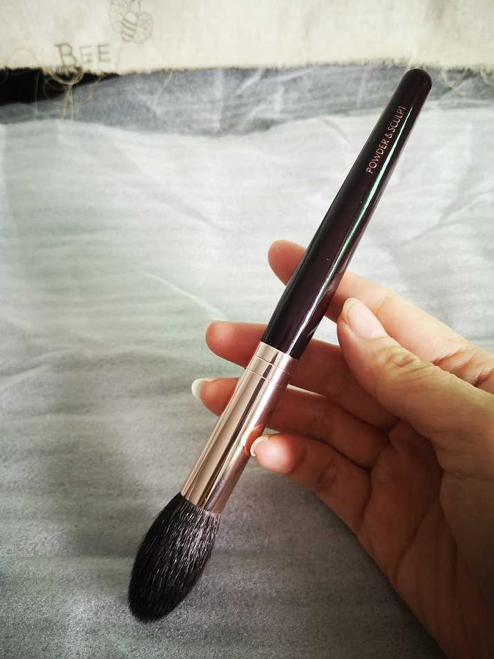 Charlotte-T Powder Sculpt Brush Boxed Face Contouring Single Makeup Brush Cheekbone Highlight Sculpting Cosmetic Brushes Women Cosmetics