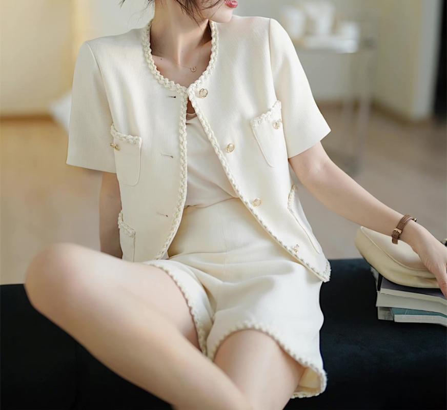 Women' Suits & Blazers Ln The Summer Of 2022 Suit Female Senior Feeling Light Ripe Wind Luxury Two-piece BrimWomen, Black
Women' Suits & Blazers Ln The Summer Of 2022 Suit Female Senior Feeling Light Ripe Wind Luxury Two-piece BrimWomen, Black