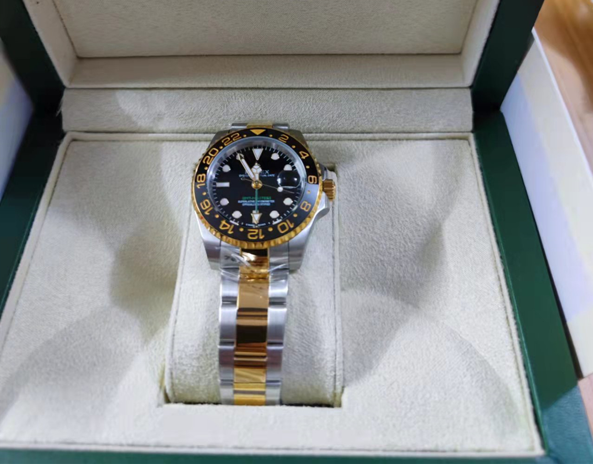 With original box New Style Mens black gold Bezel Automatic Watch Men's Calendar Full Steel Gmt Batman Watches Men Sapphire 116718 Business Dive Wristwatches, Style 1 original box + watch
With original box New Style Mens black gold Bezel Automatic Watch Men's Calendar Full Steel Gmt Batman Watches Men Sapphire 116718 Business Dive Wristwatches, Style 1 original box + watch