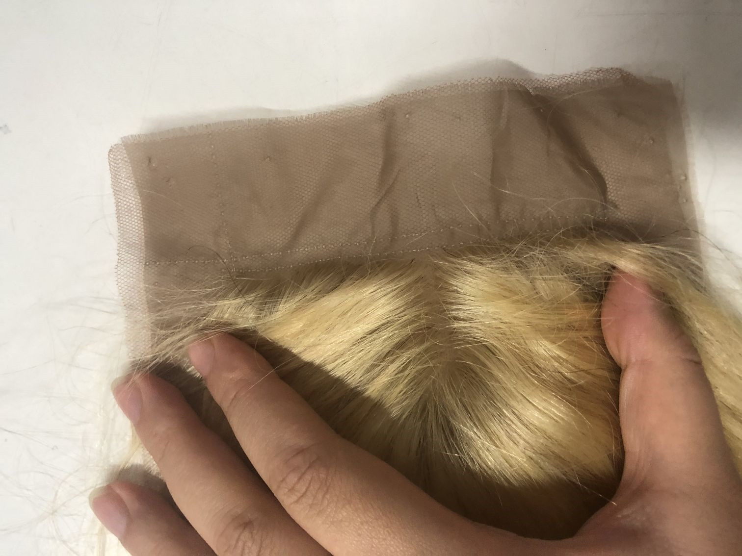 613 Blonde Human Hair Closure Silk top 4x4 Lace Closure virgin Brazilian Straight Pre Plucked