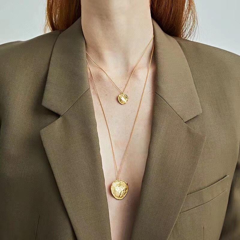 Pendant Necklaces Europe And The United States Vintage Natural Pearl Coin Double Layer NecklacePendant
Pendant Necklaces Europe And The United States Vintage Natural Pearl Coin Double Layer NecklacePendant