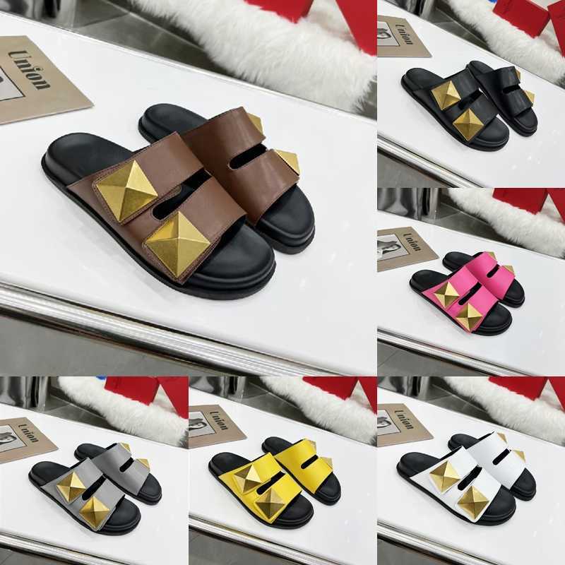 Designer women's vintage calfskin slipper Roman textured rubber soles large rivets soft vintage indoor sandals
Designer women's vintage calfskin slipper Roman textured rubber soles large rivets soft vintage indoor sandals