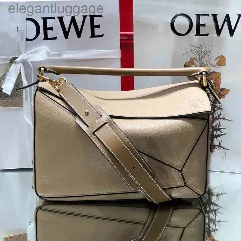Bags Handbags fashion brand loews saddle designer Women bag High quality Leather Women's 2022 Summer Fashion Versatile Messenger Puzzle Geometry Lingg 3M7O, Avocado green medium
Bags Handbags fashion brand loews saddle designer Women bag High quality Leather Women's 2022 Summer Fashion Versatile Messenger Puzzle Geometry Lingg 3M7O, Avocado green medium