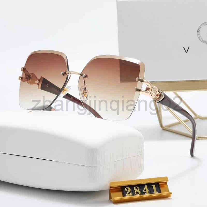 Designer Versage Sunglasses Luxurious Fashion Woman Mens New Style Frameless Personality Square Glare Anti Ultraviolet Casual Summer Sunglasses
Designer Versage Sunglasses Luxurious Fashion Woman Mens New Style Frameless Personality Square Glare Anti Ultraviolet Casual Summer Sunglasses