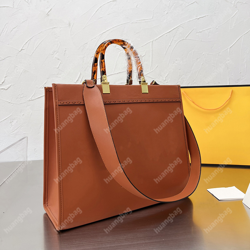 High Quality Shoulder Bag Luxury Designer Totes Bags Fashion Crossbody Women Pochette Leather Handbags Large Capacity Cross Body Shopping Wallet Two-color Straps, Increase freight
High Quality Shoulder Bag Luxury Designer Totes Bags Fashion Crossbody Women Pochette Leather Handbags Large Capacity Cross Body Shopping Wallet Two-color Straps, Increase freight