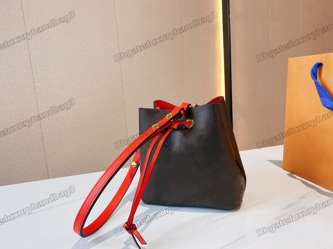 Mini Women Shoulders Bag Luxurys Designers Champagne Style Fashion Bucket Bag Flower Handbags Leather Purses
Mini Women Shoulders Bag Luxurys Designers Champagne Style Fashion Bucket Bag Flower Handbags Leather Purses