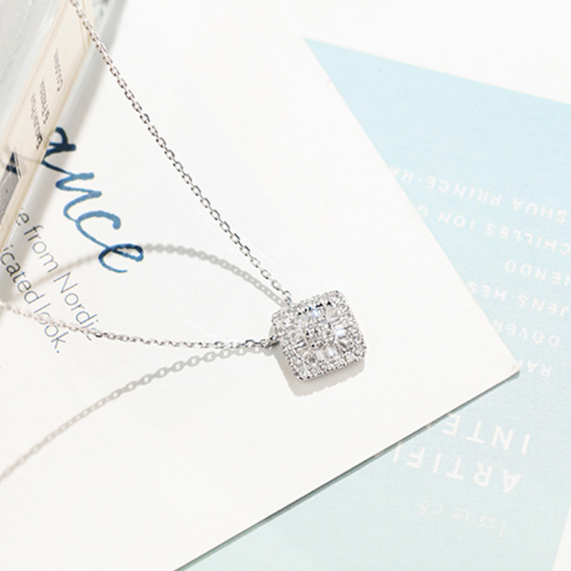 Choucong Square Pendant Luxury Jewelry 925 Sterling Silver T Princess Cut White Topaz CZ Diamond Gemstones Eternity Party Women Wedding Clavicel Neckl