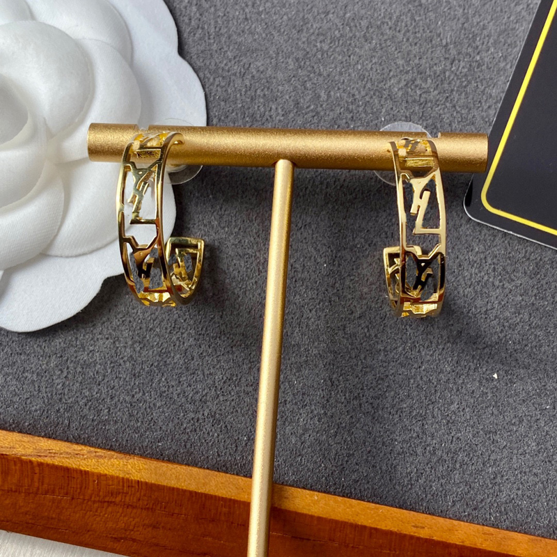 Hoop Earings For Women Designers Earrings Letters Gold Studs Fashion Jewelry Luxurys Dimond Y Earring 925 Silver Boucles Box New 22060804R
Hoop Earings For Women Designers Earrings Letters Gold Studs Fashion Jewelry Luxurys Dimond Y Earring 925 Silver Boucles Box New 22060804R