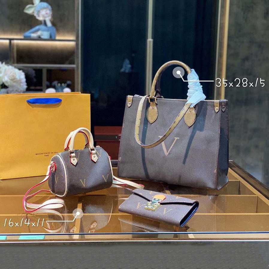 Designer Fashion woman Luxury Shoulder Bags Three-piece Totes Handbag Genuine Leather Classic pattern Design Super Large Capacity High Quality Gifts brand 002, #29
Designer Fashion woman Luxury Shoulder Bags Three-piece Totes Handbag Genuine Leather Classic pattern Design Super Large Capacity High Quality Gifts brand 002, #29