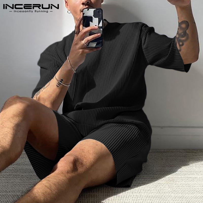 Men Sets Solid Color Folds Streetwear O Neck Half Sleeve T Shirt Shorts Two Pieces Fashion Casual Suits S 5XL INCERUN 220708