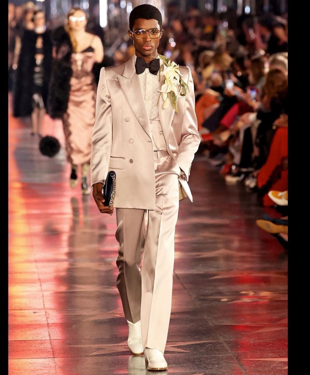 Satin Pink Wedding Tuxedos Slim Fit Mens Pants Suits Handsome Men Prom Party Formal Outfit 2 Pieces