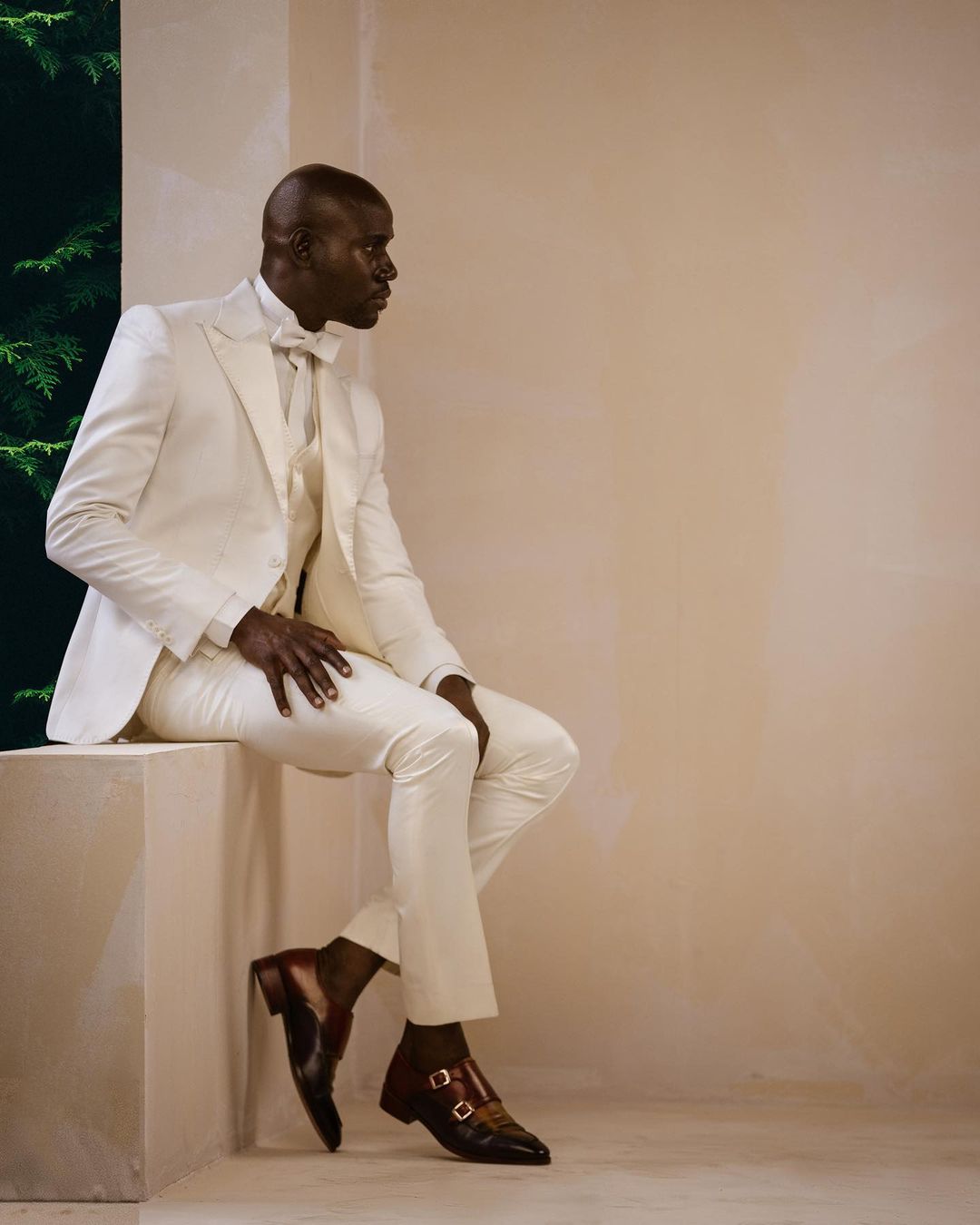 White Men Wedding Tuxedos 3 Pieces Groom Dinner Business Evening Suit Birthday Party Wear