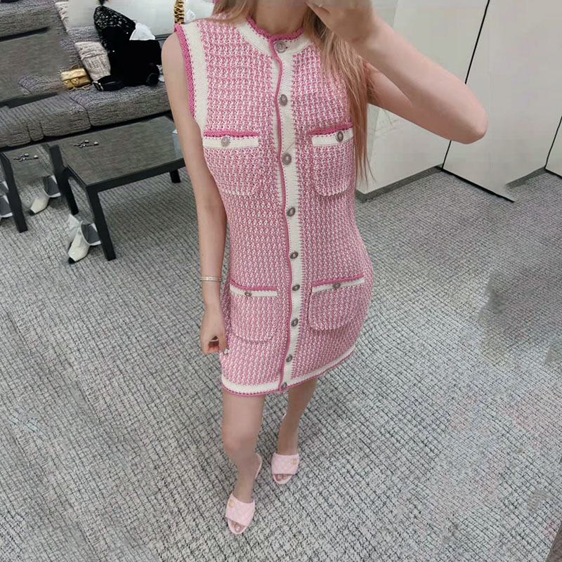 221 XL 2022 Milan Runway Spring Summer Brand Same Style Sweater Wool Dress Pink Sleeveless Crew Neck Pullover High Quality Womens beike
221 XL 2022 Milan Runway Spring Summer Brand Same Style Sweater Wool Dress Pink Sleeveless Crew Neck Pullover High Quality Womens beike