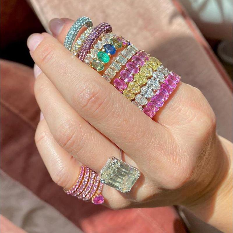 Wedding Rings Iced Out Bling 5A CZ Engagement For Women White Pink Oval Cubic Zirconia Eternity Band Stacking Classic Finger JewelryWedding
Wedding Rings Iced Out Bling 5A CZ Engagement For Women White Pink Oval Cubic Zirconia Eternity Band Stacking Classic Finger JewelryWedding