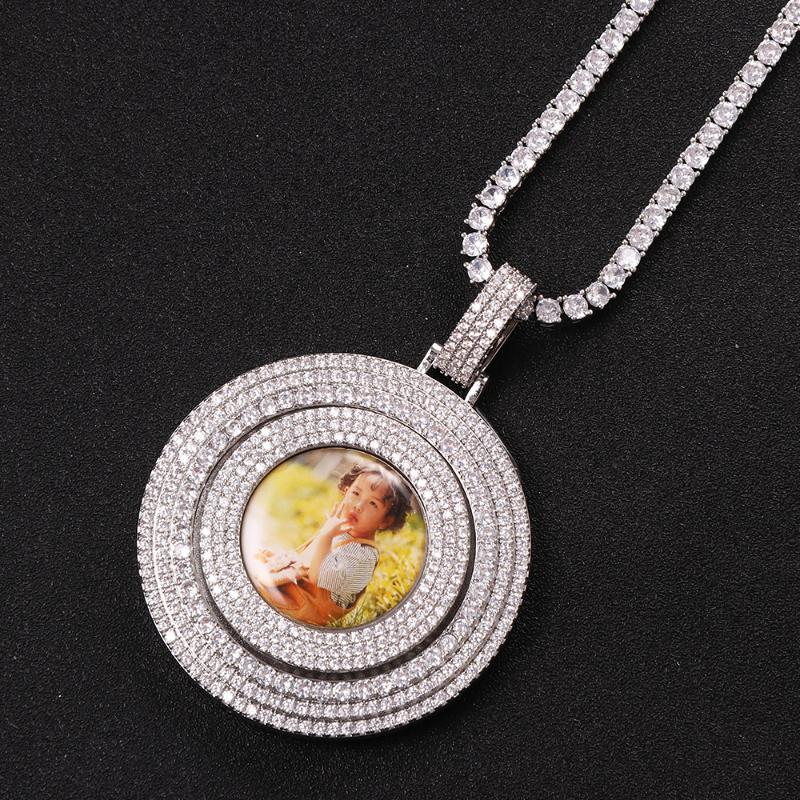 Pendant Necklaces European And American Hip-hop Large Rotating Po Micro-set Zircon Solid Memory Necklace Hip Hop AccessoriesPendant
Pendant Necklaces European And American Hip-hop Large Rotating Po Micro-set Zircon Solid Memory Necklace Hip Hop AccessoriesPendant
