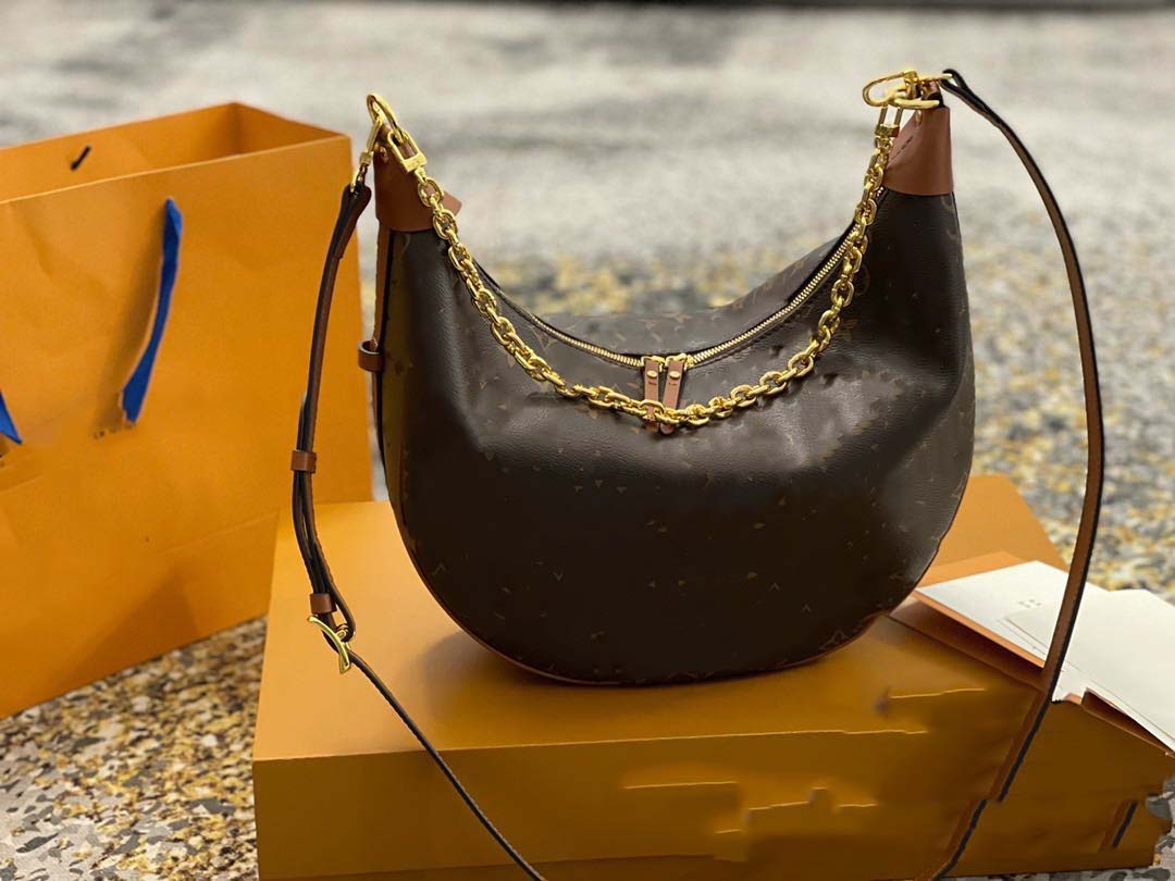 2021 Top Designer Women's Bags Star Same Style Vintage Handbag Armpit Crossbody Candy Color Leather One Shoulder Luxury Tote Wallet
2021 Top Designer Women's Bags Star Same Style Vintage Handbag Armpit Crossbody Candy Color Leather One Shoulder Luxury Tote Wallet