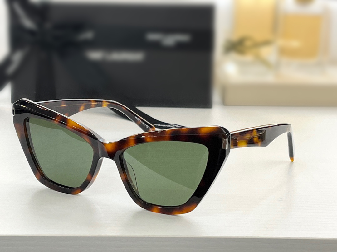 Sunglasses For Men and Women Summer 466 Cat Eye Style Anti-Ultraviolet Retro Plate Plank Full Frame Fashion Eyeglasses Random Box
Sunglasses For Men and Women Summer 466 Cat Eye Style Anti-Ultraviolet Retro Plate Plank Full Frame Fashion Eyeglasses Random Box