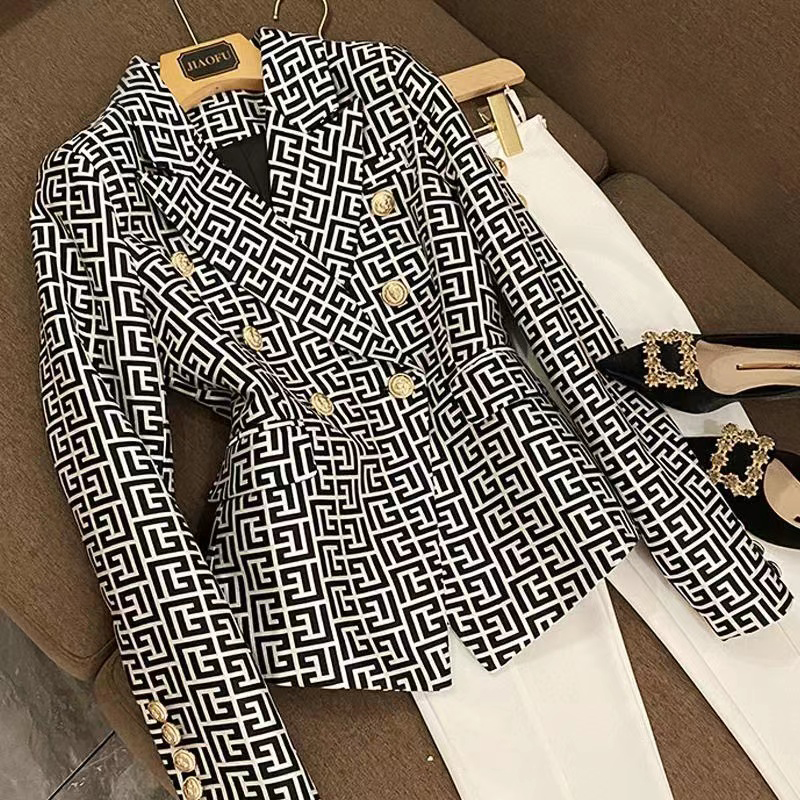 B111 Women's designer blazers Clothing Tide Brand High-Quality Retro Fashion Presbyopic Maze Series Suit Jacket Lion Double-Breasted Slim Plus Size, Red
B111 Women's designer blazers Clothing Tide Brand High-Quality Retro Fashion Presbyopic Maze Series Suit Jacket Lion Double-Breasted Slim Plus Size, Red