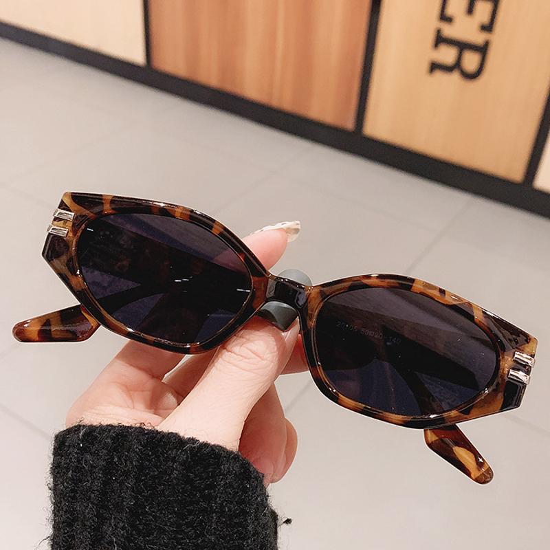 Sunglasses Fashion Vintage Cat Eye Women Men 2022 Design Travel Small Frame Sun Glasses Sexy Ladies Shades
Sunglasses Fashion Vintage Cat Eye Women Men 2022 Design Travel Small Frame Sun Glasses Sexy Ladies Shades