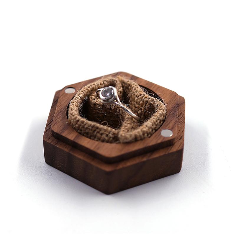 Black Walnut Wood Ring Boxes Gift Wrap DIY Carving Handmade Jewelry Box Necklace Earrings Storage Wedding Supplies asfd
Black Walnut Wood Ring Boxes Gift Wrap DIY Carving Handmade Jewelry Box Necklace Earrings Storage Wedding Supplies asfd