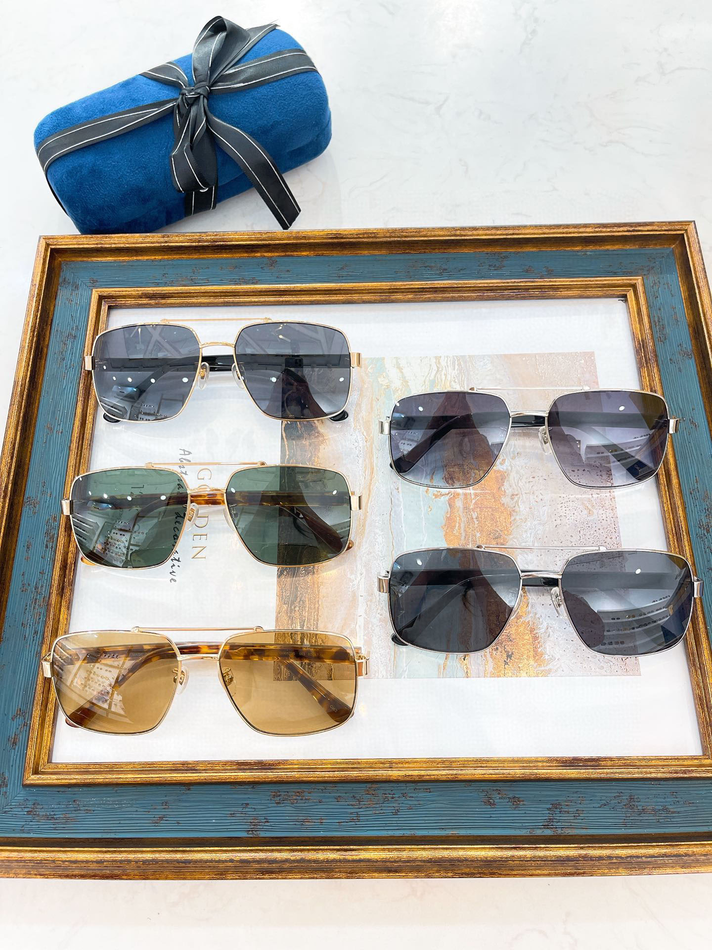 Men Sunglasses For Women Latest Selling Fashion Sun Glasses Mens Sunglass Gafas De Sol Top Quality Glass UV400 Lens With Random Matching Box 0529
Men Sunglasses For Women Latest Selling Fashion Sun Glasses Mens Sunglass Gafas De Sol Top Quality Glass UV400 Lens With Random Matching Box 0529