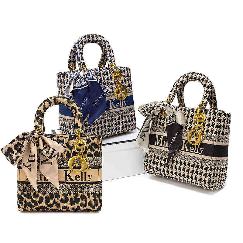 Factory Online Export Designer Tide Brand Ladies Bag Hand-held Women's High Sense Wide Shoulder Strap Single Messenger 2022 New Style, Khaki leopard print
Factory Online Export Designer Tide Brand Ladies Bag Hand-held Women's High Sense Wide Shoulder Strap Single Messenger 2022 New Style, Khaki leopard print