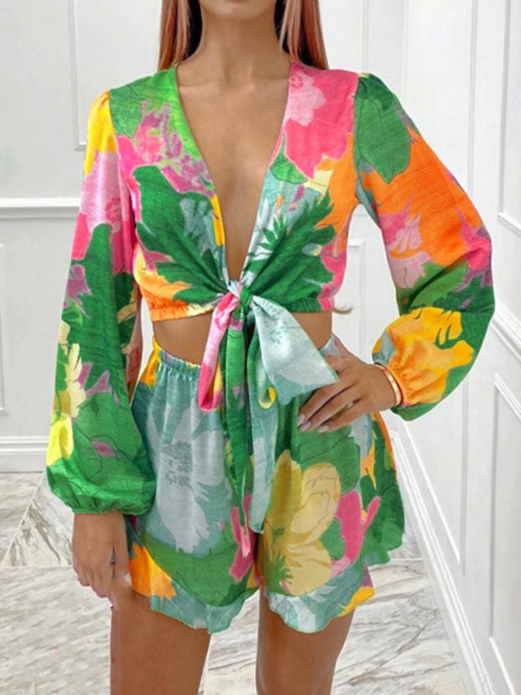 Women' Tracksuits Hirigin Sexy Deep V Lace-Up Top Straight Shorts Beach Print Suit Summer Casual Satin Long Sleeve Outfit Lady Fashion 2 Pi
Women' Tracksuits Hirigin Sexy Deep V Lace-Up Top Straight Shorts Beach Print Suit Summer Casual Satin Long Sleeve Outfit Lady Fashion 2 Pi