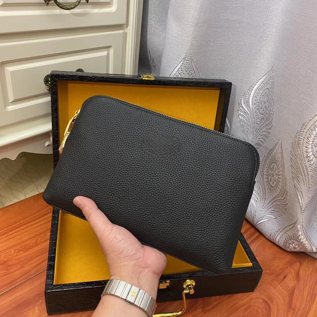 Designer Luxury Men's Handbags Bags With Combination Lock Top Brand Leather Clutches Simple Fashion Texture Soft Male Wallets, Black
Designer Luxury Men's Handbags Bags With Combination Lock Top Brand Leather Clutches Simple Fashion Texture Soft Male Wallets, Black