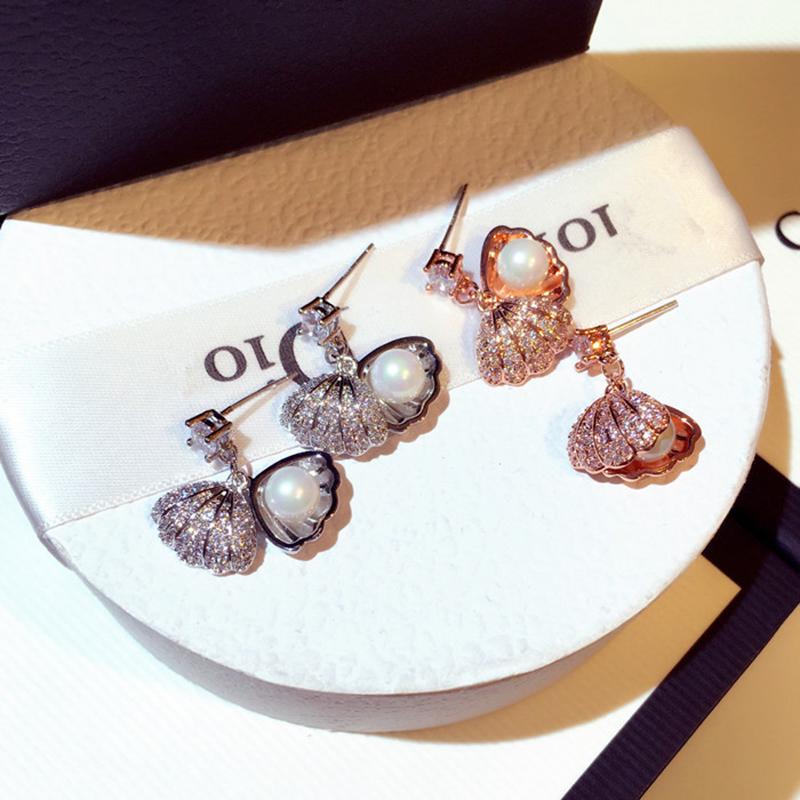 Stud Utimtree Design Women Natural Shell Earrings Jewelry Cubic Zirconia Earring For Female AccessoryStud
Stud Utimtree Design Women Natural Shell Earrings Jewelry Cubic Zirconia Earring For Female AccessoryStud