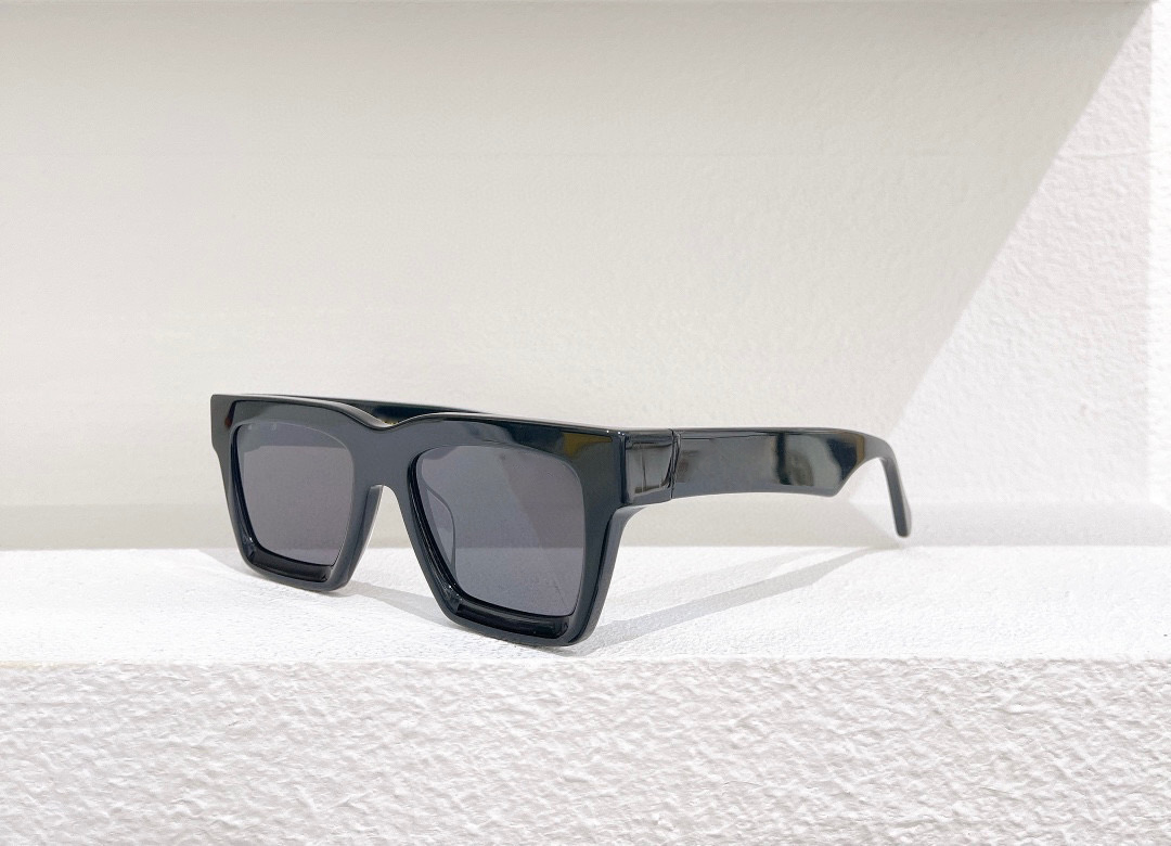 Womens Sunglasses For Women Men Sun Glasses Mens Signature 1555 Fashion Style Protects Eyes UV400 Lens Top Quality With Random Box
Womens Sunglasses For Women Men Sun Glasses Mens Signature 1555 Fashion Style Protects Eyes UV400 Lens Top Quality With Random Box