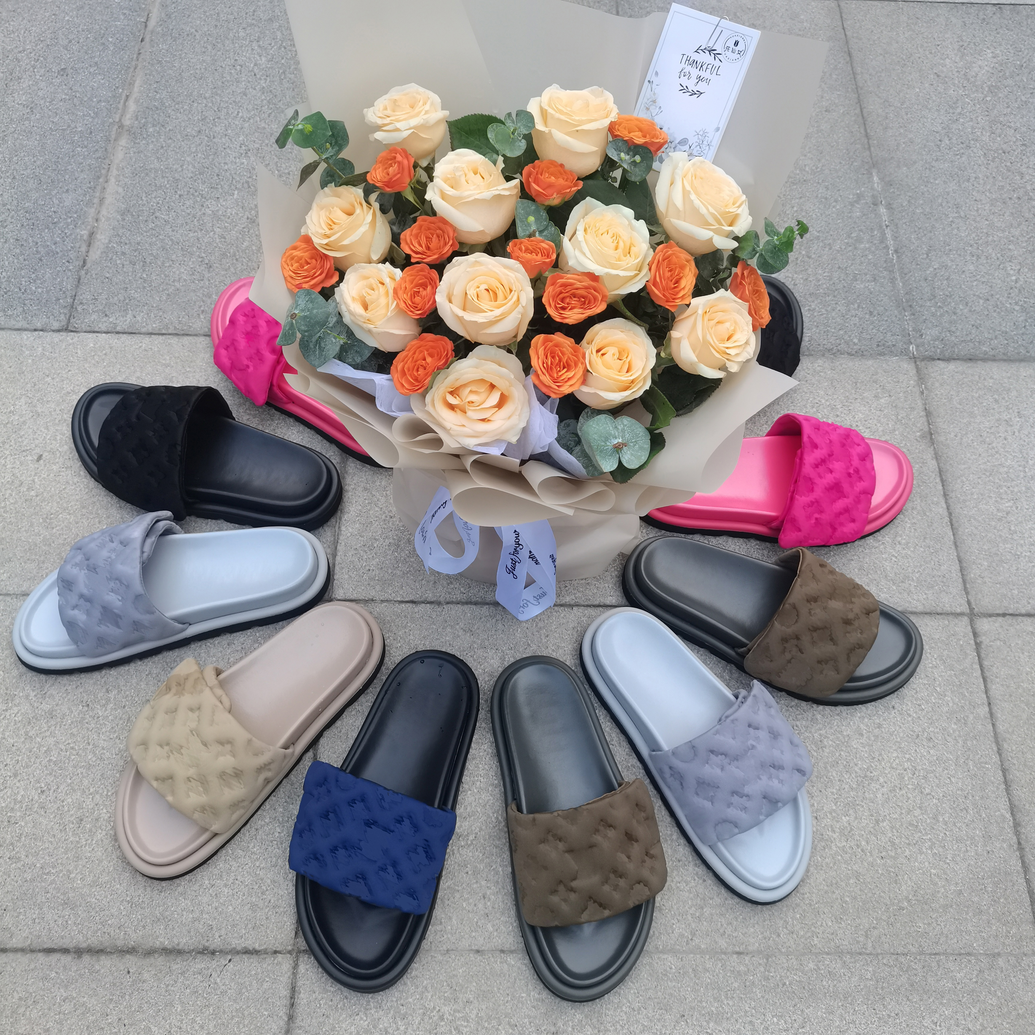 luxury slippers comfort velcro letter printing thick bottom women embossed slippers men slipper casual style high quality shoes 35-46
luxury slippers comfort velcro letter printing thick bottom women embossed slippers men slipper casual style high quality shoes 35-46
