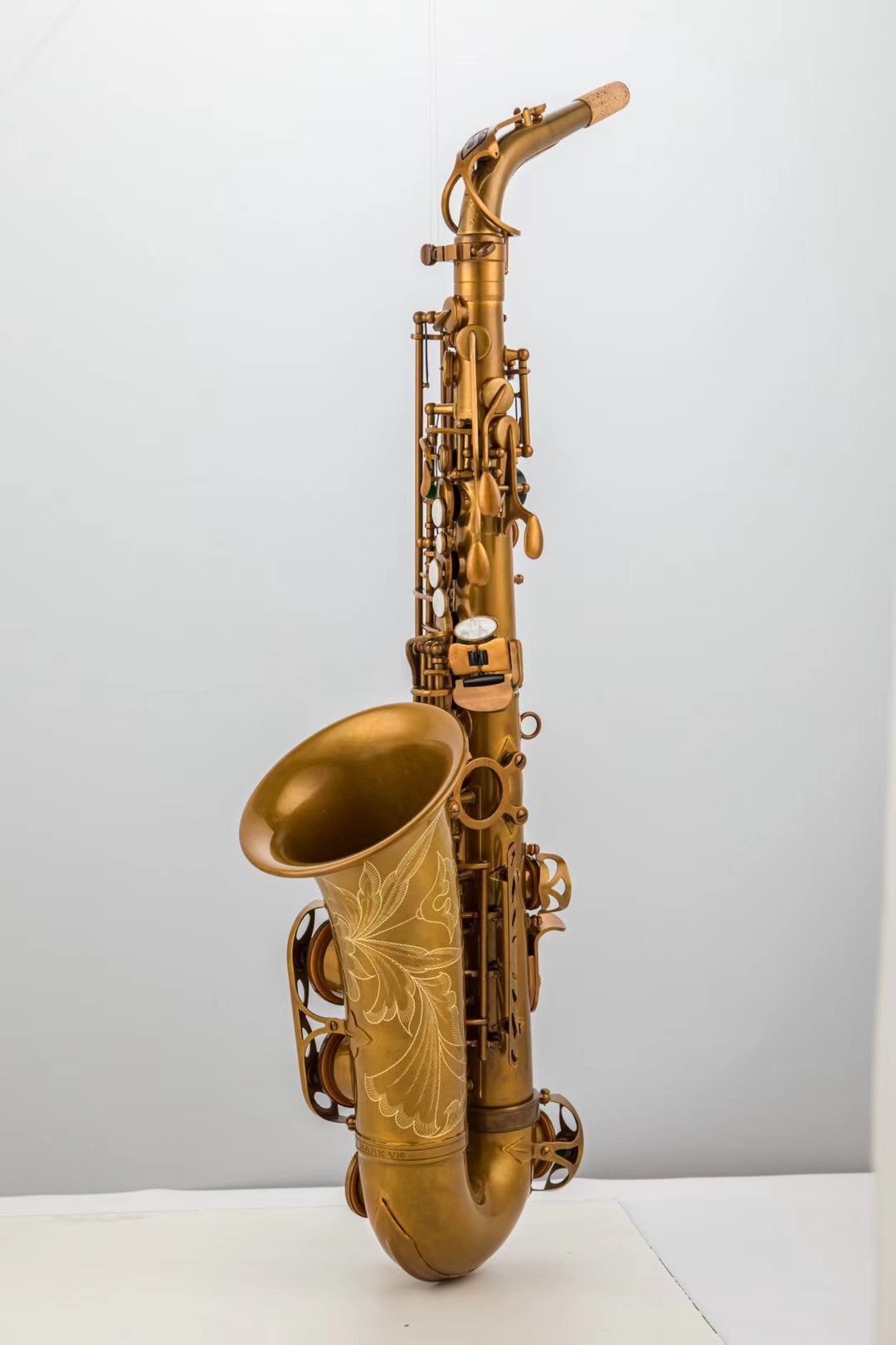 Brand New MARK VI Alto Saxophone Eb Tune Antique Copper Professional Musical Instrument With Case Accessories
Brand New MARK VI Alto Saxophone Eb Tune Antique Copper Professional Musical Instrument With Case Accessories