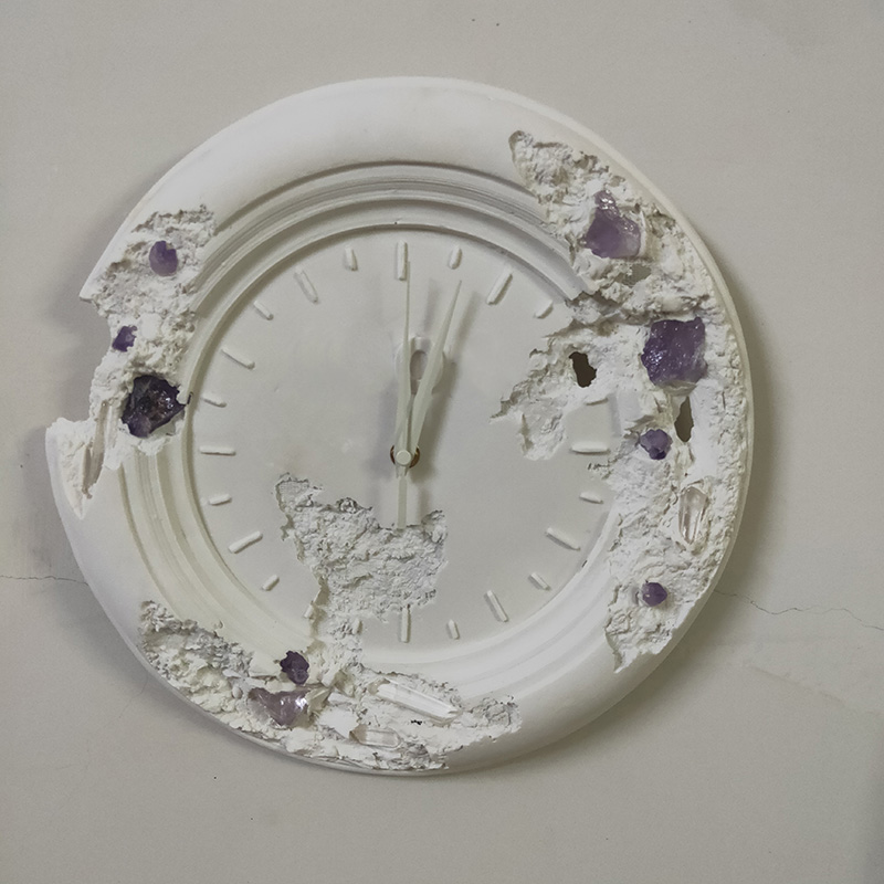 Home Furnishings Artistic Decorative Objects Future Relic Eroded Clock Figurines Hypebeast Plaster Wall Clock Corroded By Crystal Handicraft Supplier
